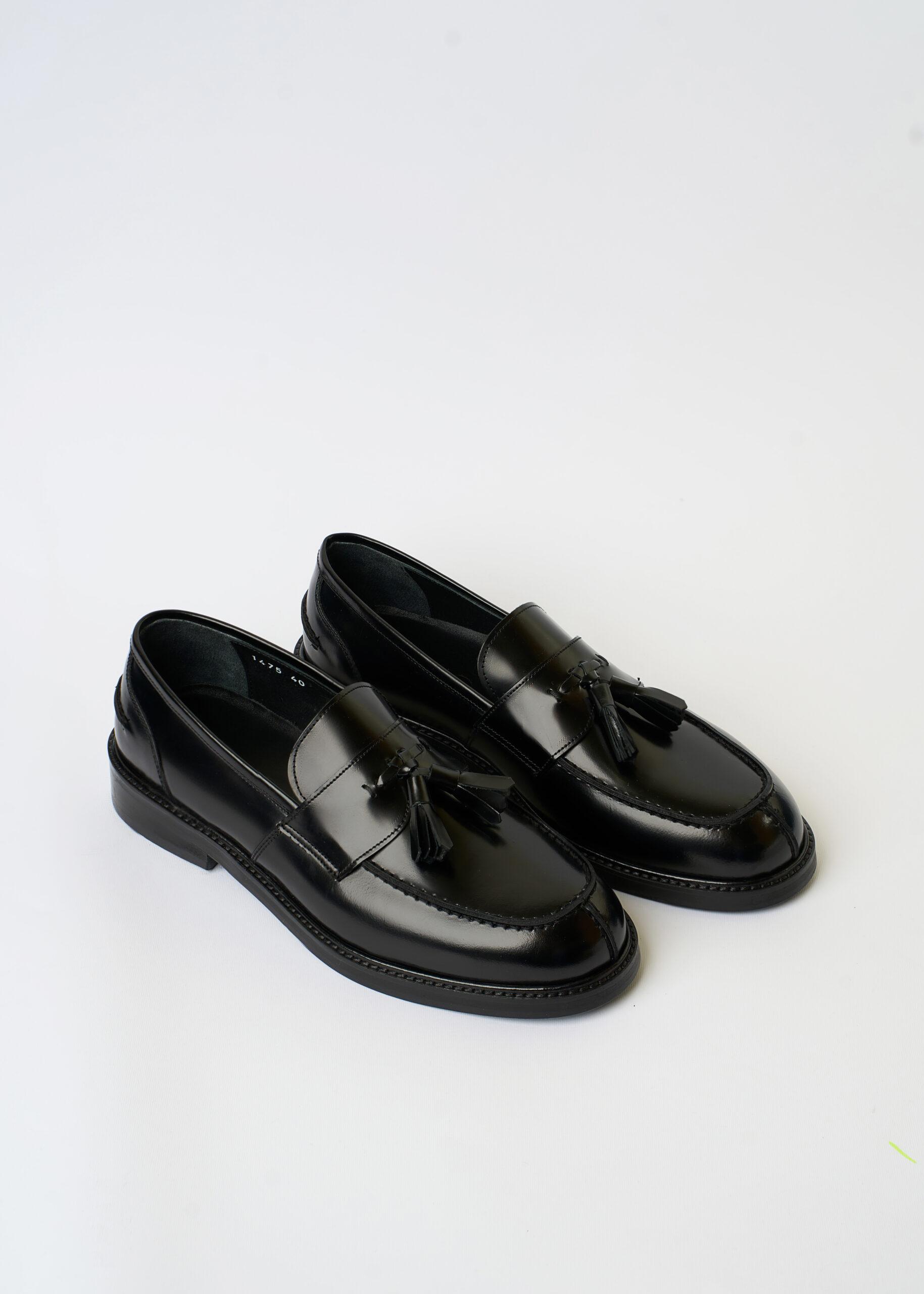 tassel loafer black (2) Tassel Loafer